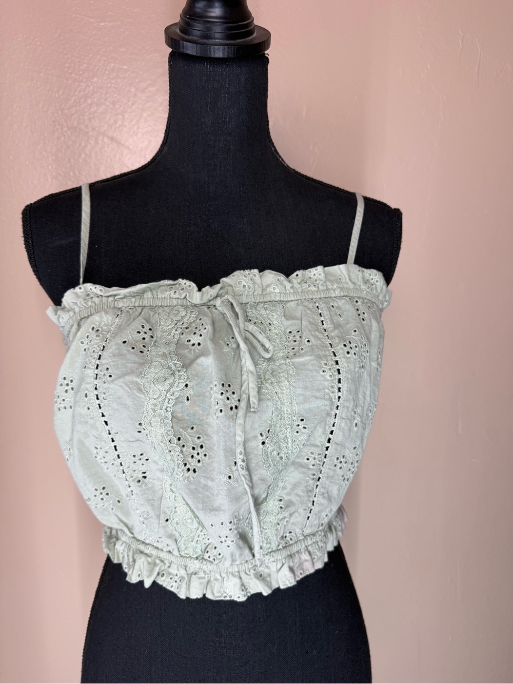 Love Tree Eyelet Lace Crop Top in White Size Small